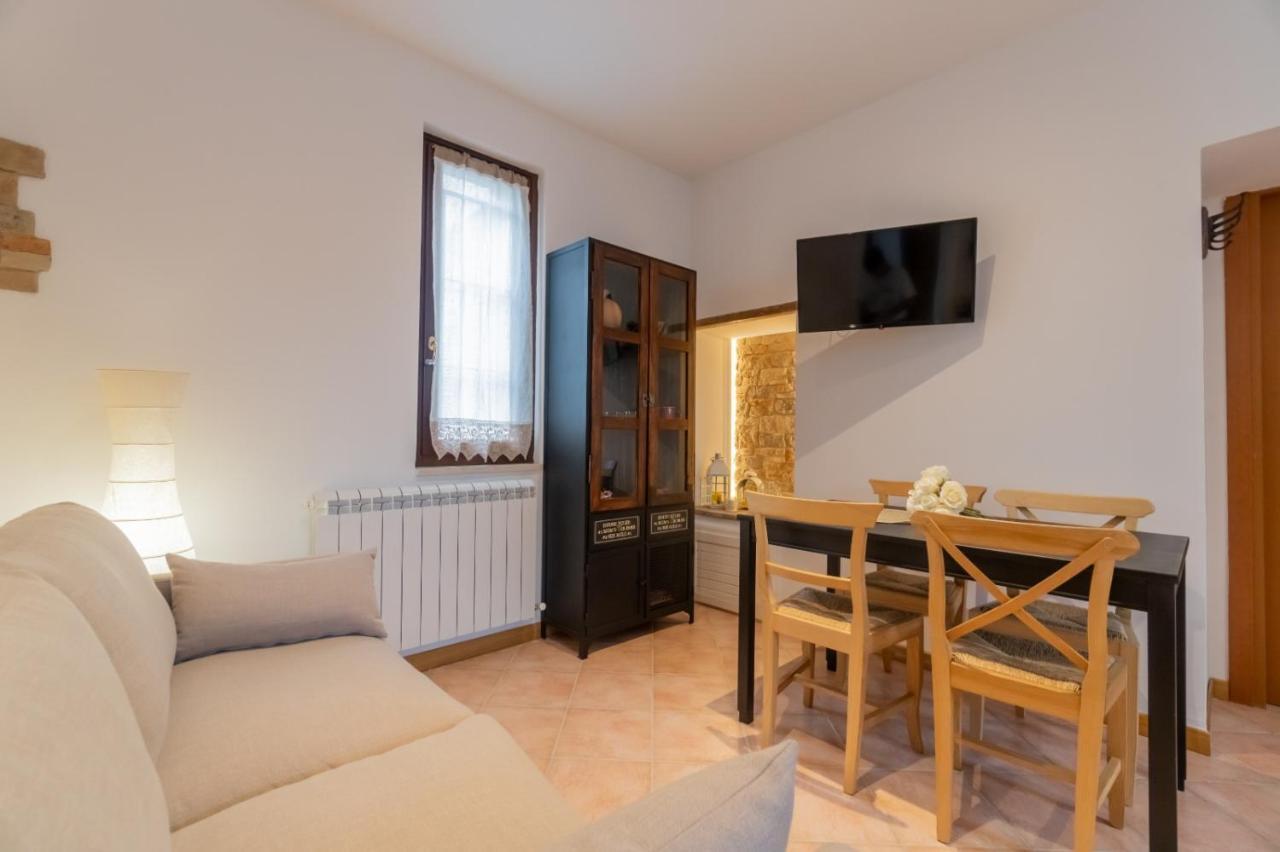Residenza Messer Pajola Ассизи Экстерьер фото